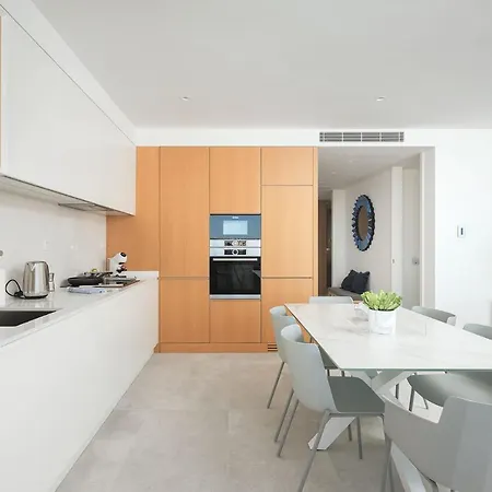 Delightful Two Bed, 5 Stars Apartment, By Ideal Homes شقة لاغوس